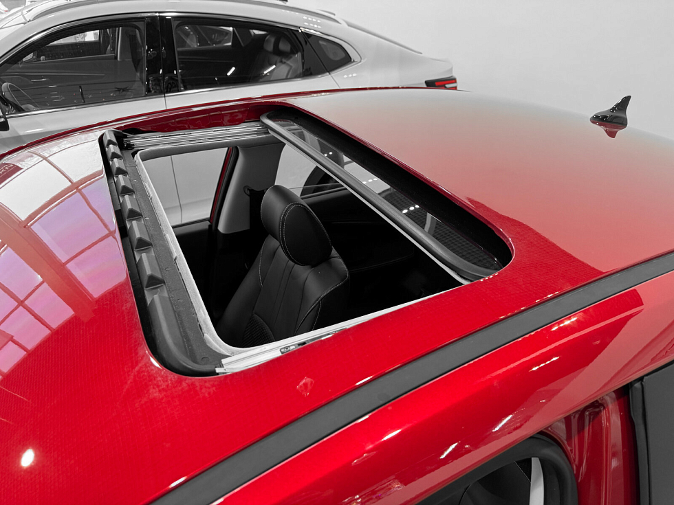 Changan Alsvin Luxe, красный