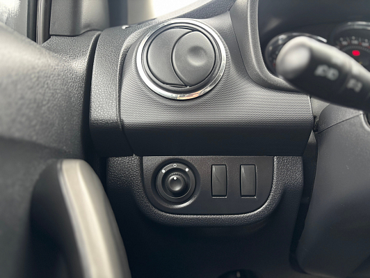 Renault Sandero Stepway Life, 2021 года, пробег 120304 км