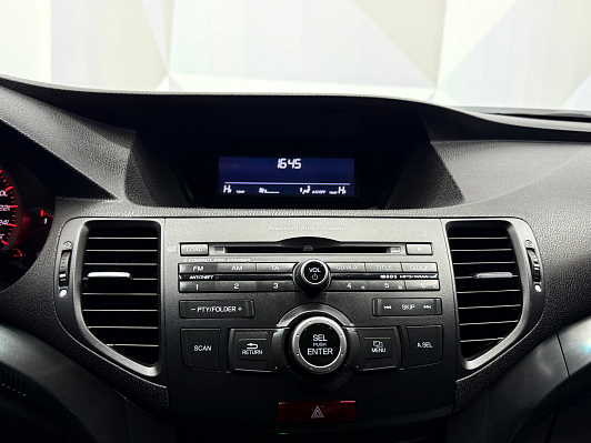 Honda Accord, 2011 года, пробег 204402 км