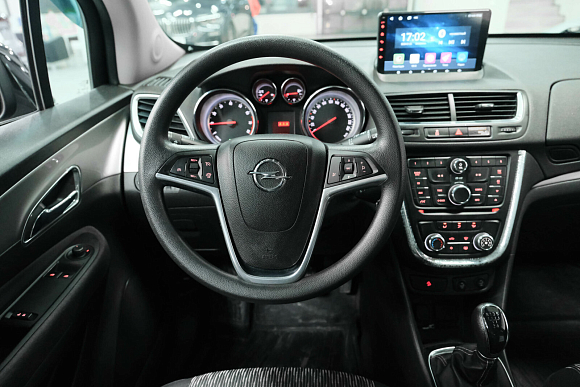 Opel Mokka Essentia, 2014 года, пробег 97000 км