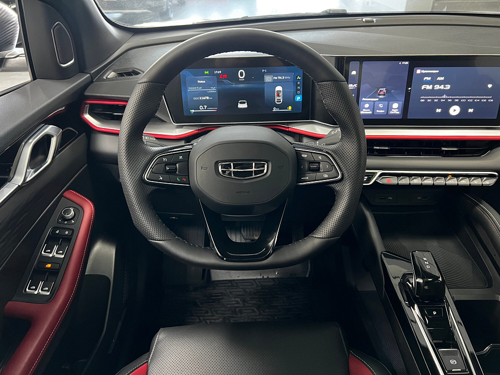 Geely Coolray Luxury, белый