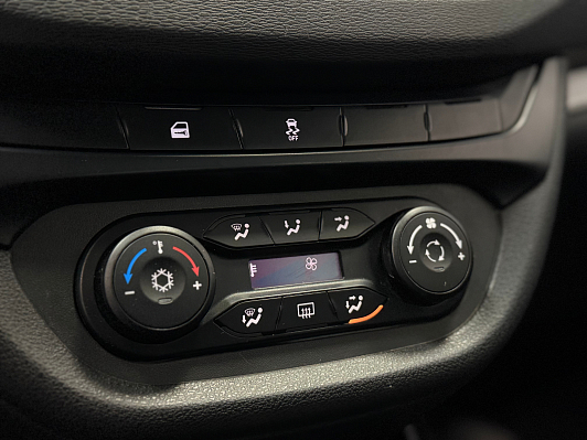 Lada (ВАЗ) Vesta Comfort, 2016 года, пробег 100000 км