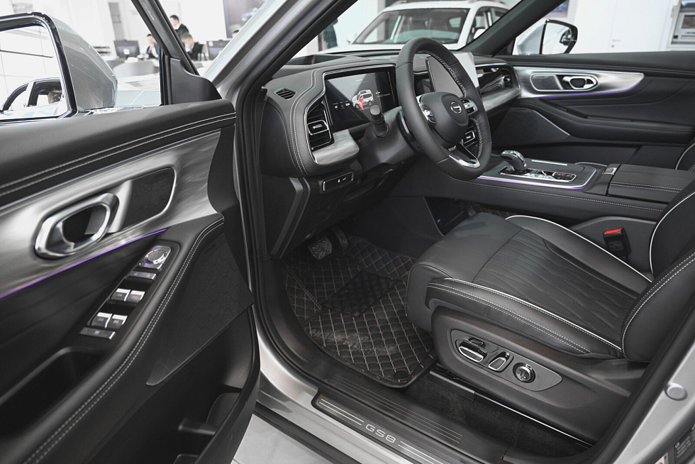 GAC GS8 GL, серебряный