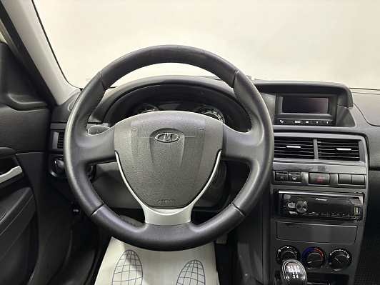 Lada (ВАЗ) Priora, 2014 года, пробег 198037 км