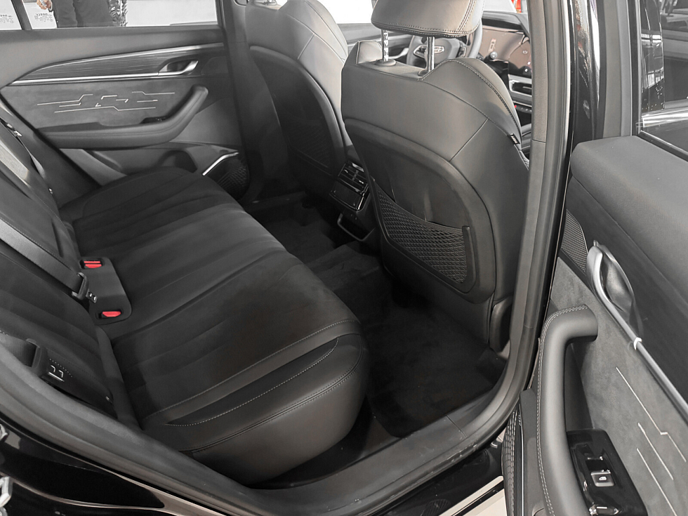Geely Monjaro Флагман, черный