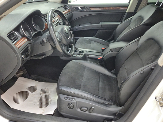 Skoda Superb, 2011 года, пробег 244818 км