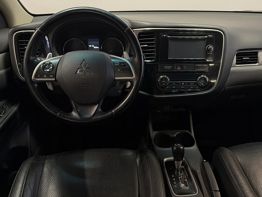 Mitsubishi Outlander Instyle, 2013 года, пробег 256000 км