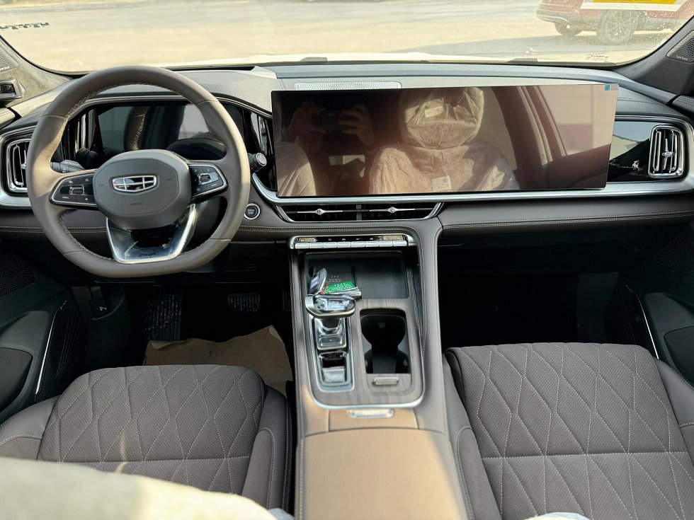 Geely Monjaro Flagship, черный