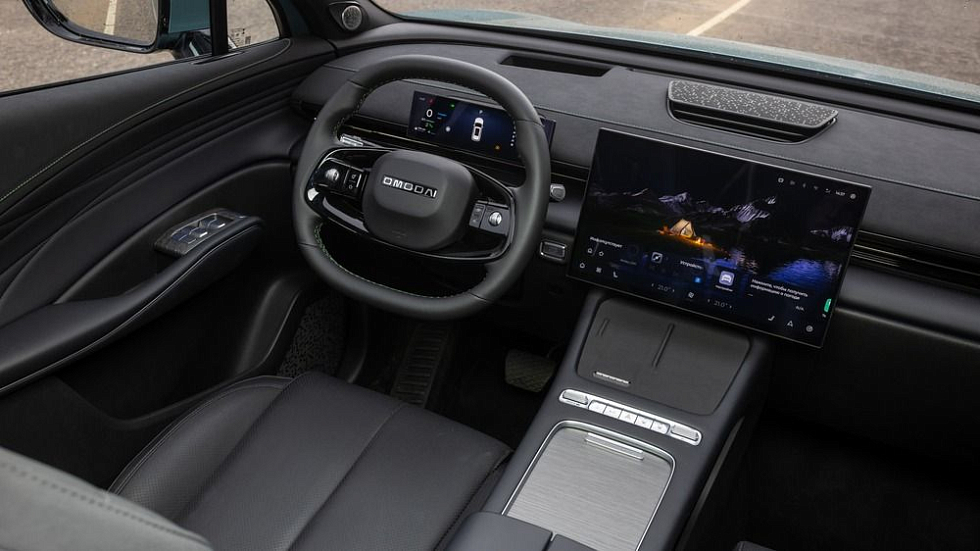 Omoda C7 Актив, серебряный