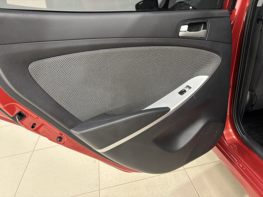 Hyundai Solaris, 2011 года, пробег 154000 км