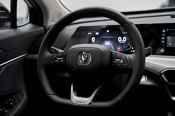 Changan UNI-T Luxe, серый