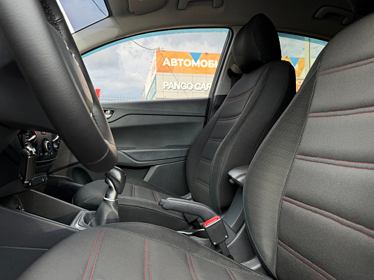 Hyundai Solaris Специальная Серия "10 лет" + Comfort, 2021 года, пробег 127700 км