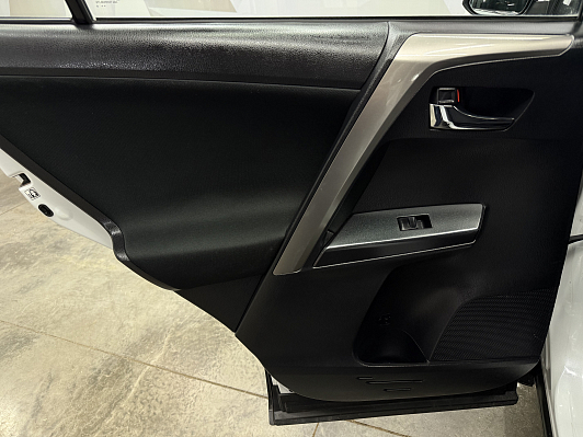 Toyota RAV4, 2018 года, пробег 122495 км