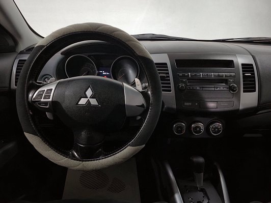 Mitsubishi Outlander Intense, 2010 года, пробег 346656 км