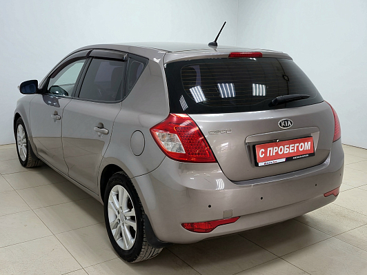 Kia Ceed, 2011 года, пробег 229248 км