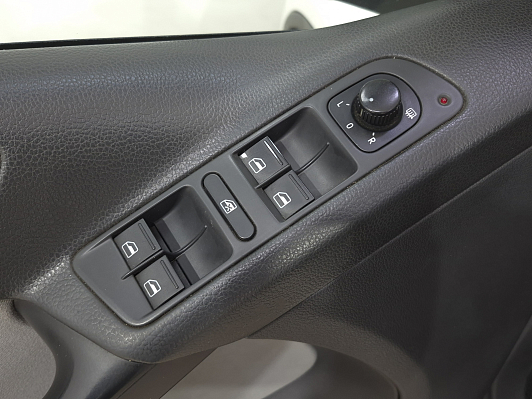 Volkswagen Tiguan Trend&Fun, 2009 года, пробег 215365 км