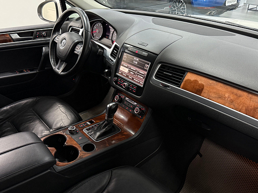 Volkswagen Touareg, 2010 года, пробег 223384 км