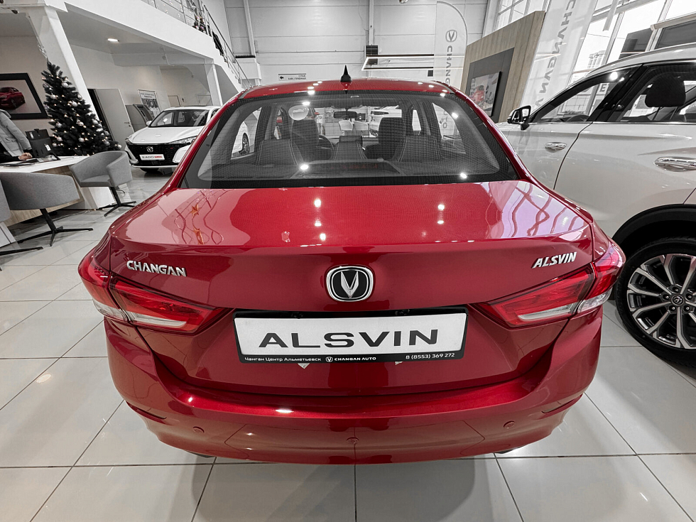 Changan Alsvin Luxe, красный