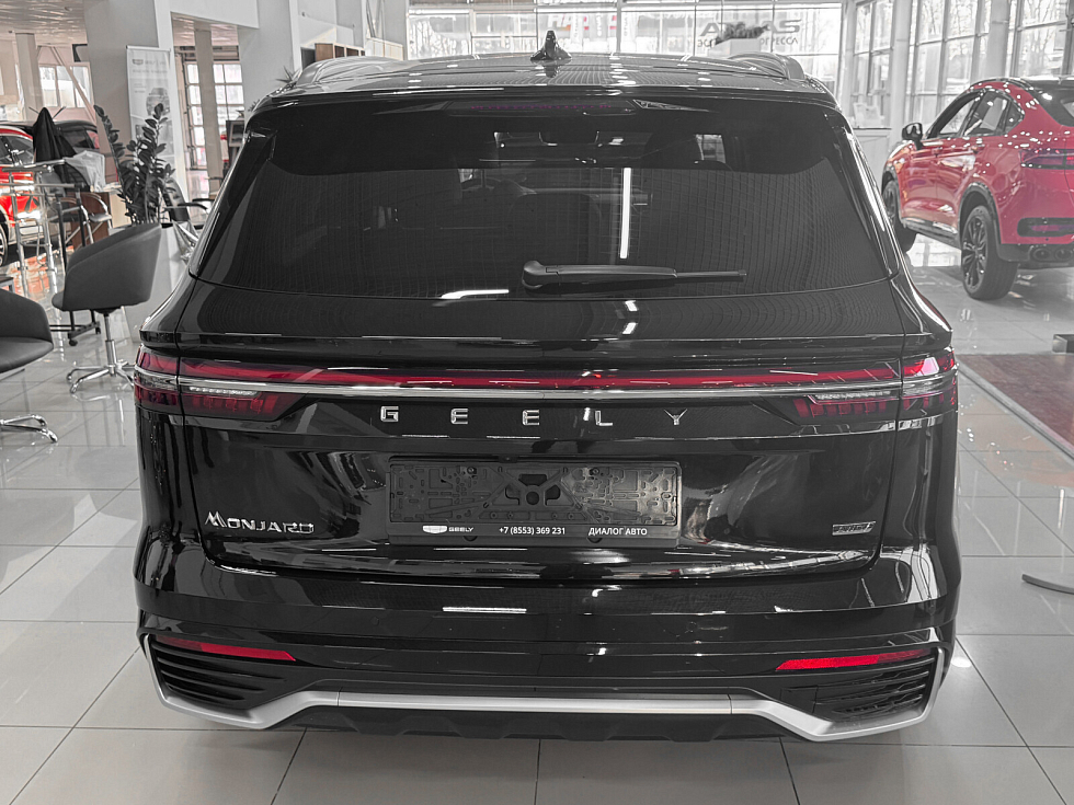 Geely Monjaro Люкс (2023-2025), черный