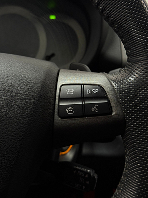 Toyota RAV4, 2011 года, пробег 180000 км