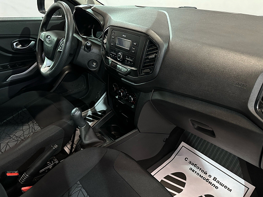 Lada (ВАЗ) XRAY Comfort, 2019 года, пробег 65000 км