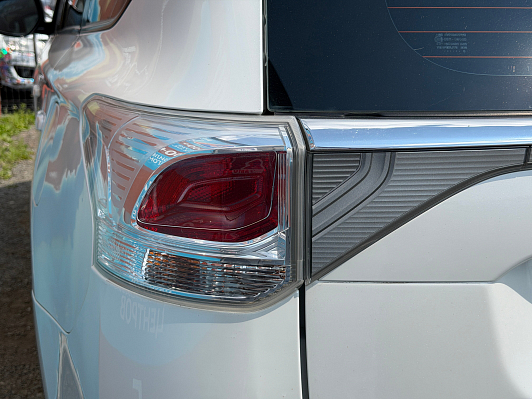Mitsubishi Outlander Intense, 2013 года, пробег 186256 км