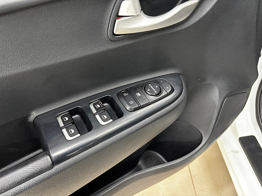 Kia Rio Luxe, 2017 года, пробег 202208 км