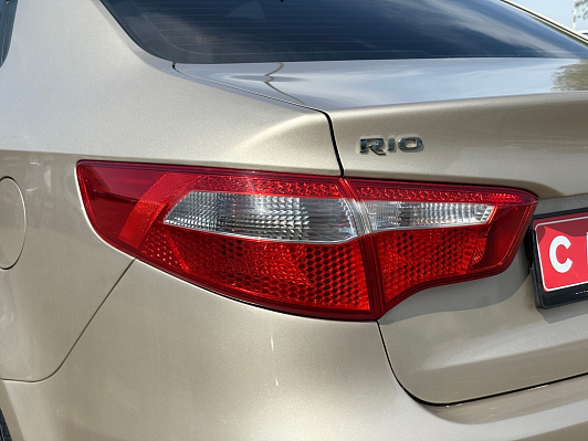 Kia Rio Luxe, 2013 года, пробег 201456 км
