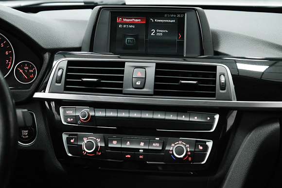 BMW 3 серии 320i xDrive SE, 2017 года, пробег 109900 км