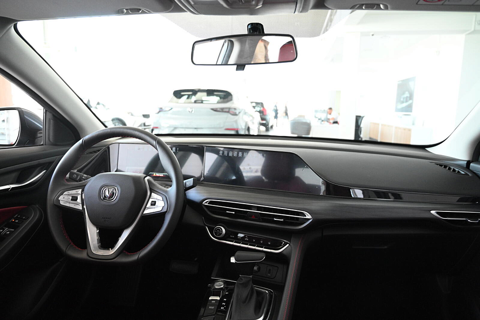 Changan Eado Plus Tech, серый