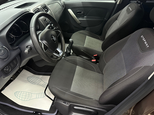 Renault Logan Stepway Life, 2019 года, пробег 113959 км