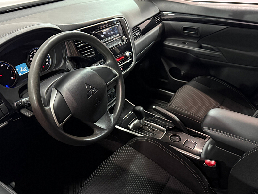 Mitsubishi Outlander Inform, 2020 года, пробег 90700 км