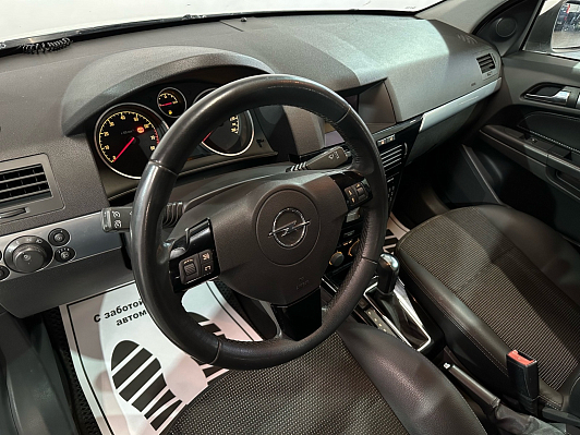Opel Astra, 2014 года, пробег 125000 км