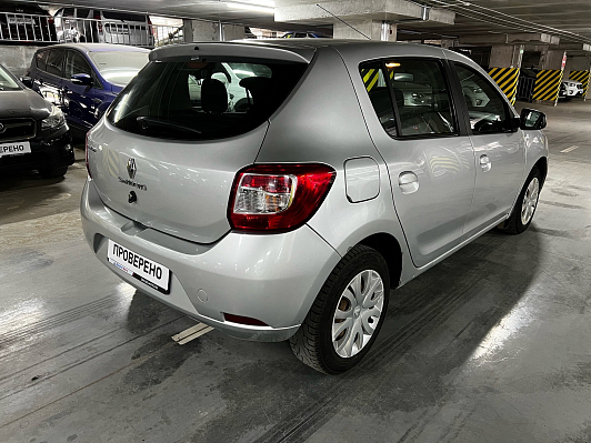 Renault Sandero Confort, 2015 года, пробег 231000 км