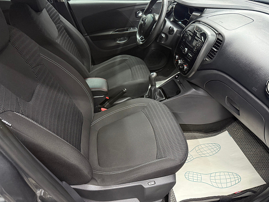 Renault Kaptur Drive, 2017 года, пробег 123950 км