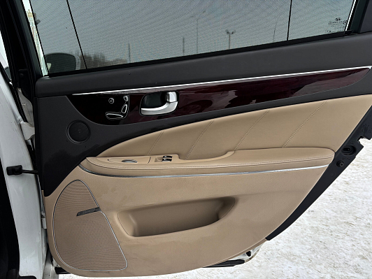 Hyundai Equus Luxury, 2012 года, пробег 202555 км