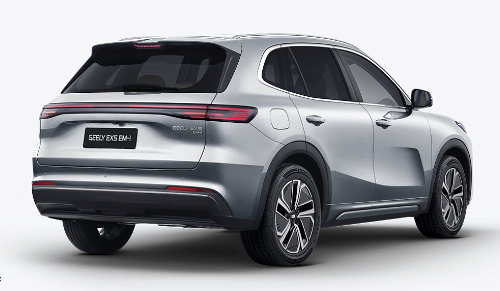 Geely EX5 EM-i Макс, серебряный