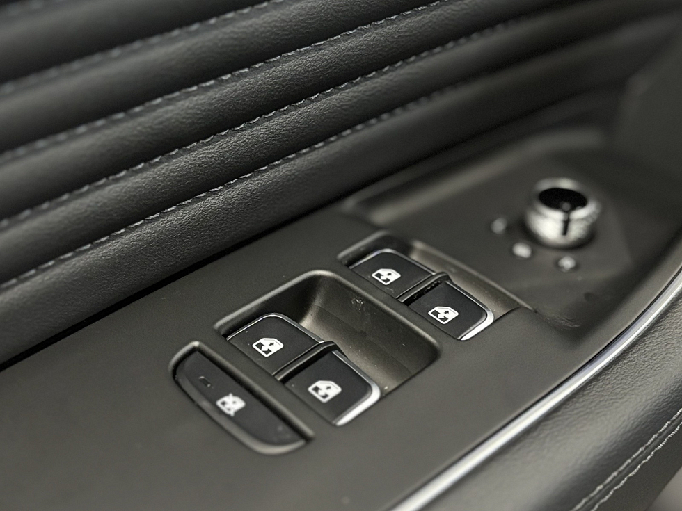 Hongqi HS3 Комфорт (Comfort), белый