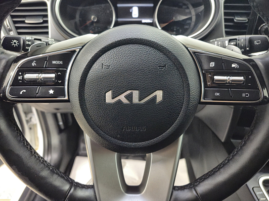 Kia Ceed Luxe, 2021 года, пробег 354634 км