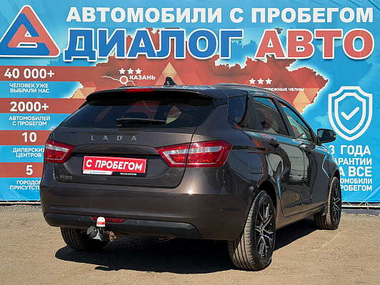 Lada (ВАЗ) Vesta Luxe Multimedia (2017-2019), 2019 года, пробег 124699 км