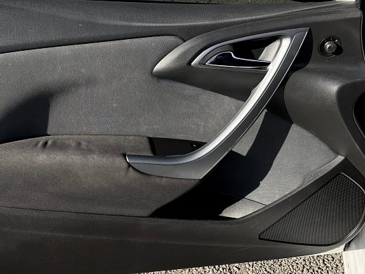 Opel Astra Sport, 2013 года, пробег 180917 км