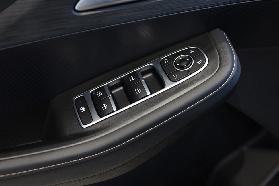 Omoda C5 Актив, черный