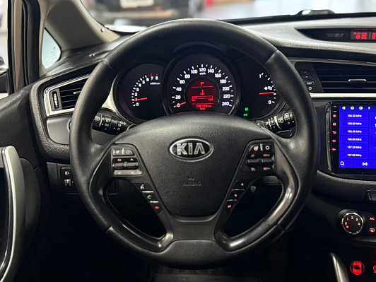 Kia Ceed Luxe, 2018 года, пробег 138133 км