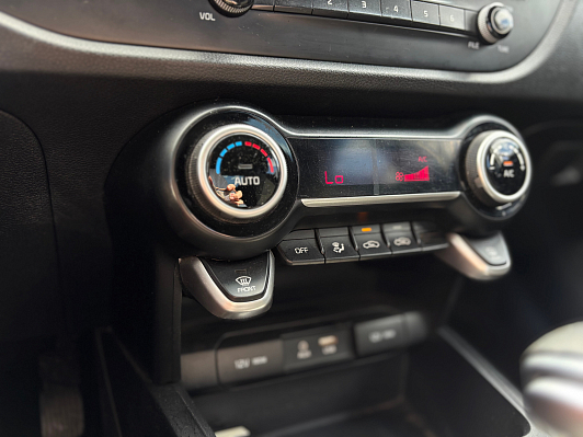 Kia Rio Luxe, 2018 года, пробег 121817 км