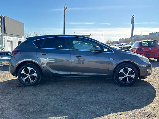 Opel Astra Cosmo, 2011 года, пробег 140765 км