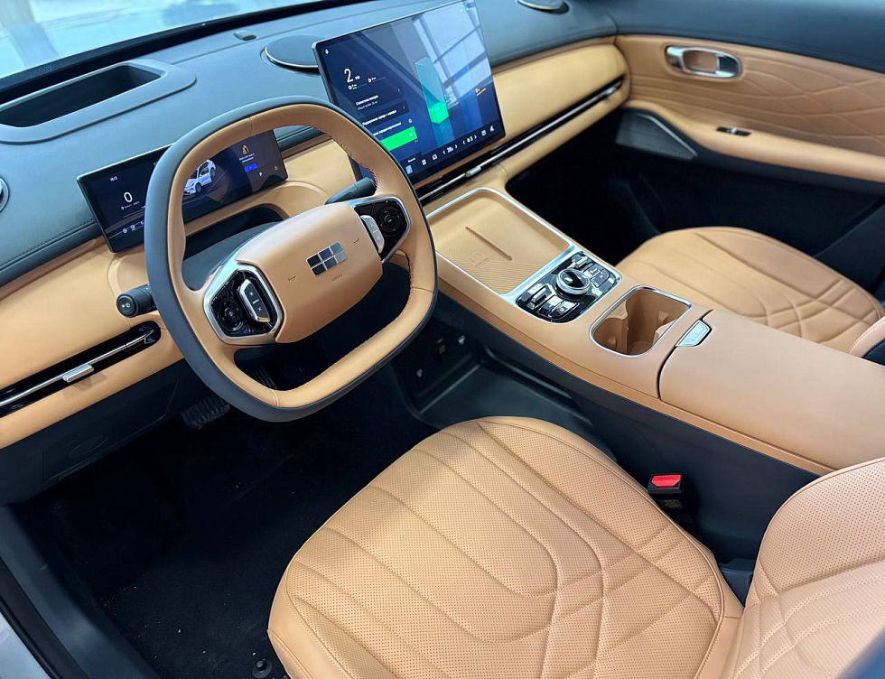Geely EX5 Гибрид Макс EM-R, серебряный