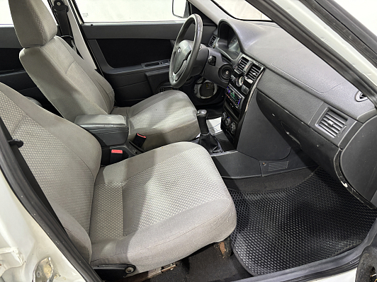 Lada (ВАЗ) Priora, 2013 года, пробег 203329 км
