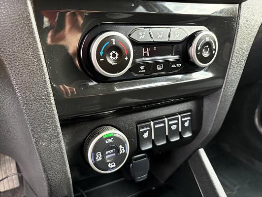 Lada (ВАЗ) XRAY Luxe, 2019 года, пробег 157334 км