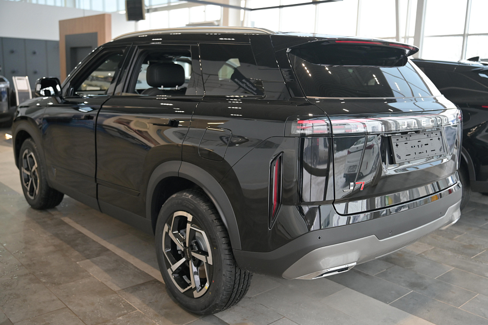 Jaecoo J7 Комфорт, черный