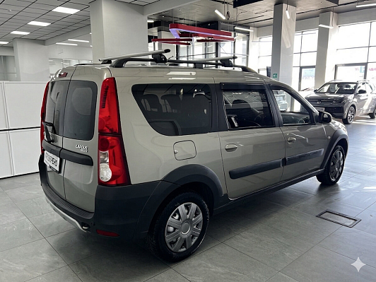 Lada (ВАЗ) Largus Luxe (5 мест), 2018 года, пробег 185005 км
